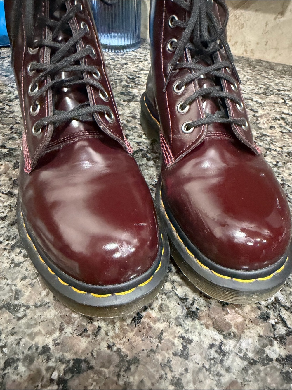 Women’s/Men’s Lace-Up Doc Marten Boots - size W-10/M-9 - Picture 2 of 8